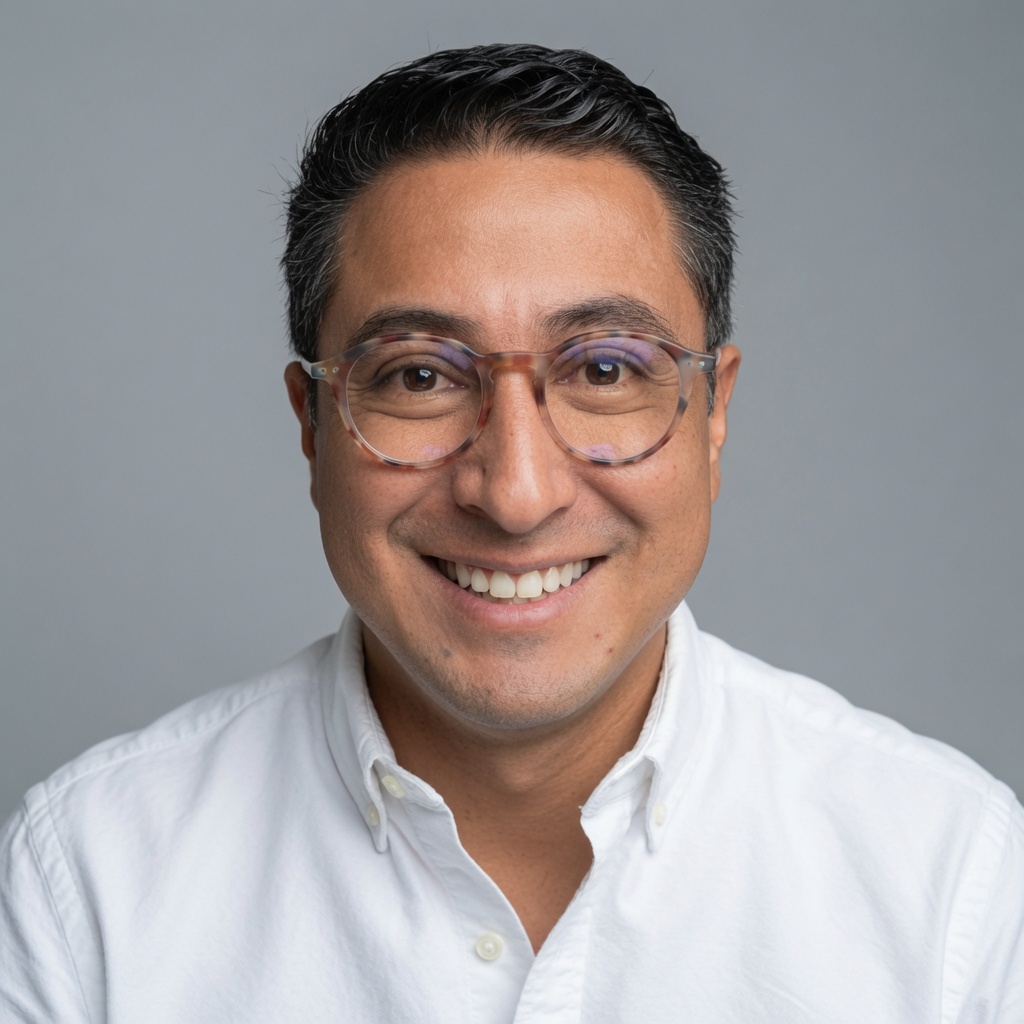 Portrait of Nayid Orozco, AI adoption advisor